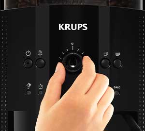 macchina automatica Krups Essential YY3957FD comandi