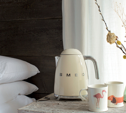 Wasserkocher SMEG creme 