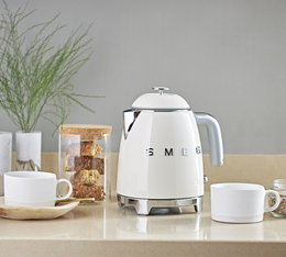 smeg mini bouilloire crème
