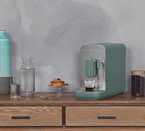 macchina da caffe lancia vapore smeg bcc02egmeu verde
